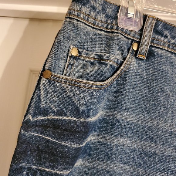 Cato - Picture 2 of 6